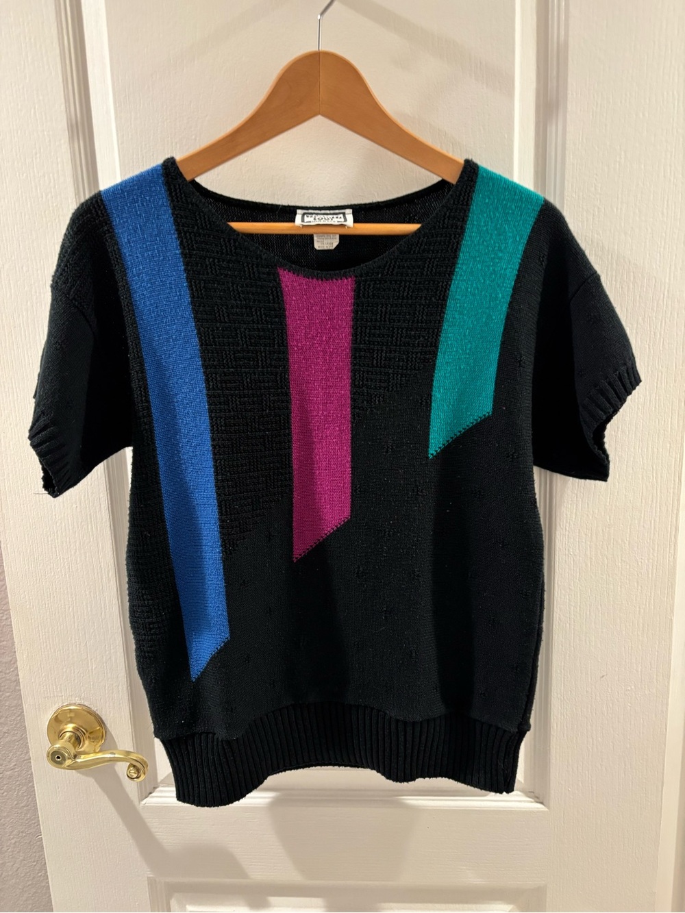 Vintage 80s Party Black Short Sleeve Sweater Blue Teal Magenta Goldbergs Beverly